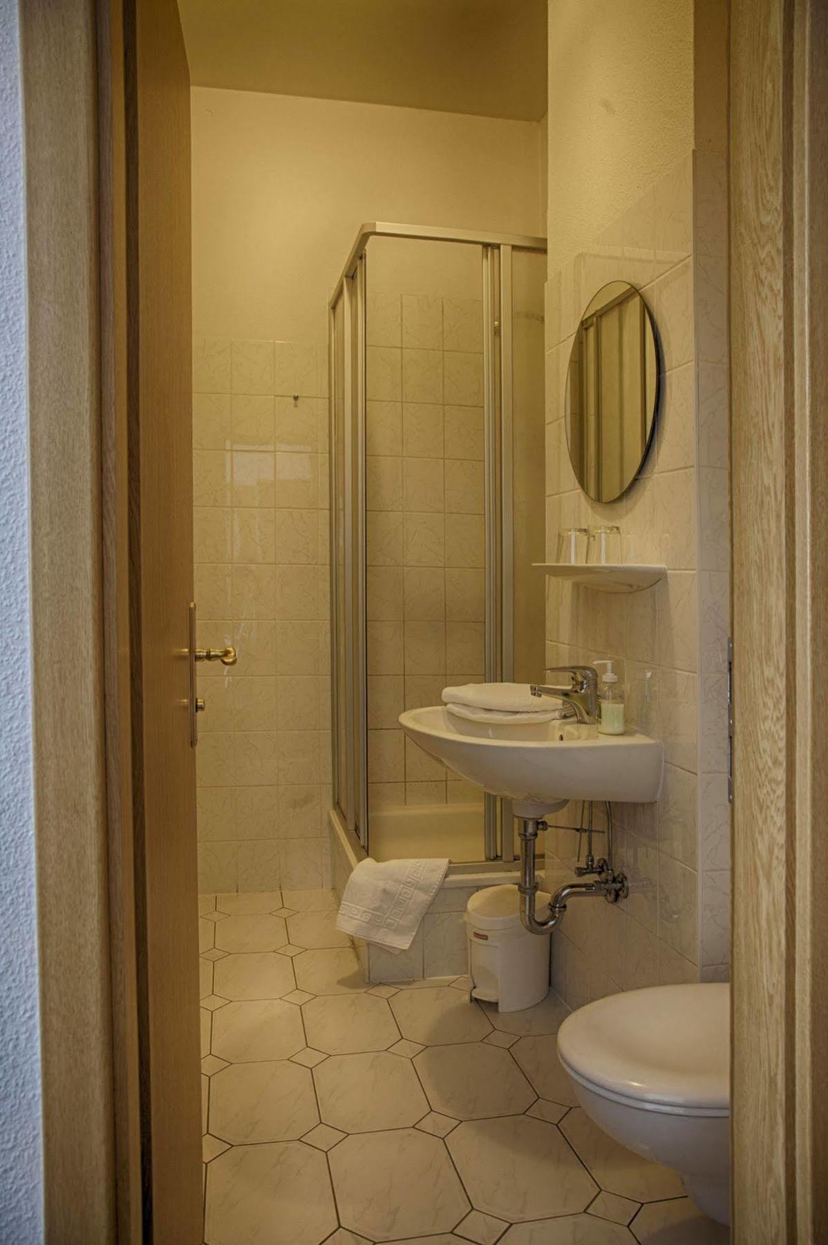 Hotel Albena - Garni Hotel Fürstenwalde Kültér fotó